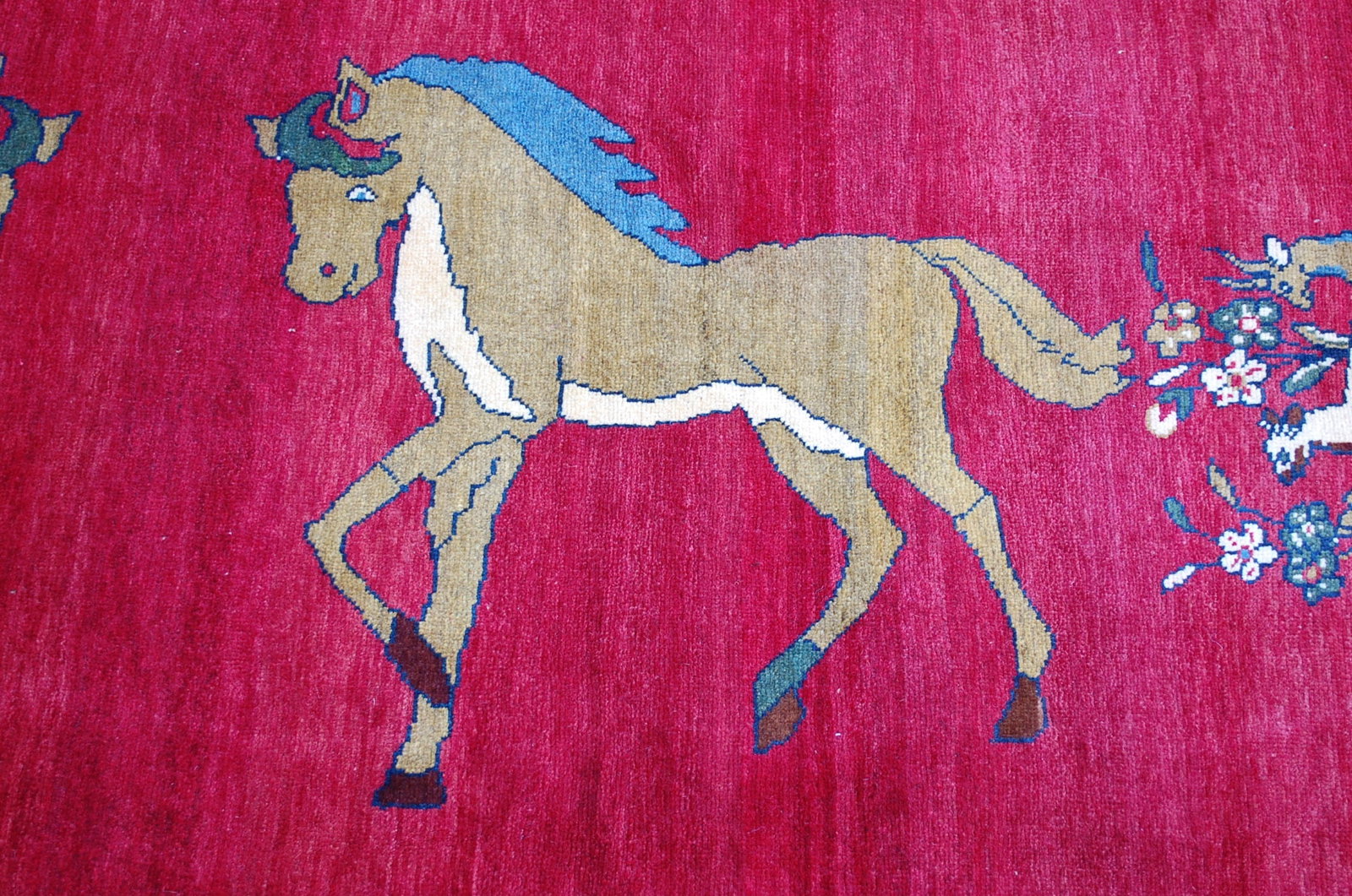 Persain SHIRAZ RUG 5' x 7'10" - 7