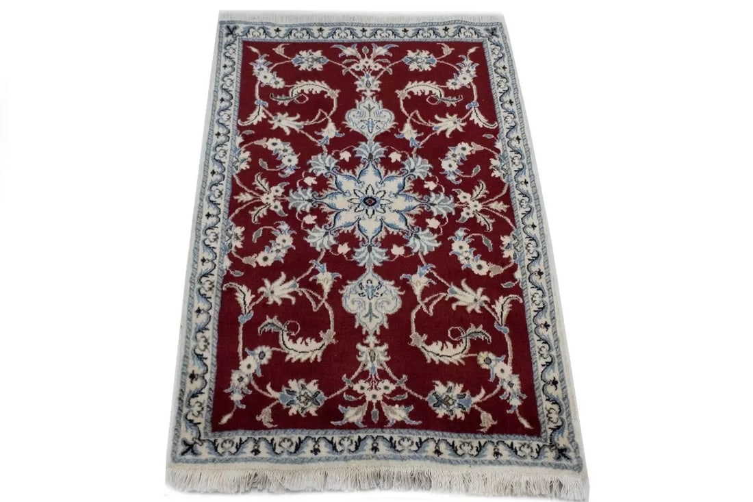 Red Traditional 3X5 Nain Kashmar Persian Rug - 4