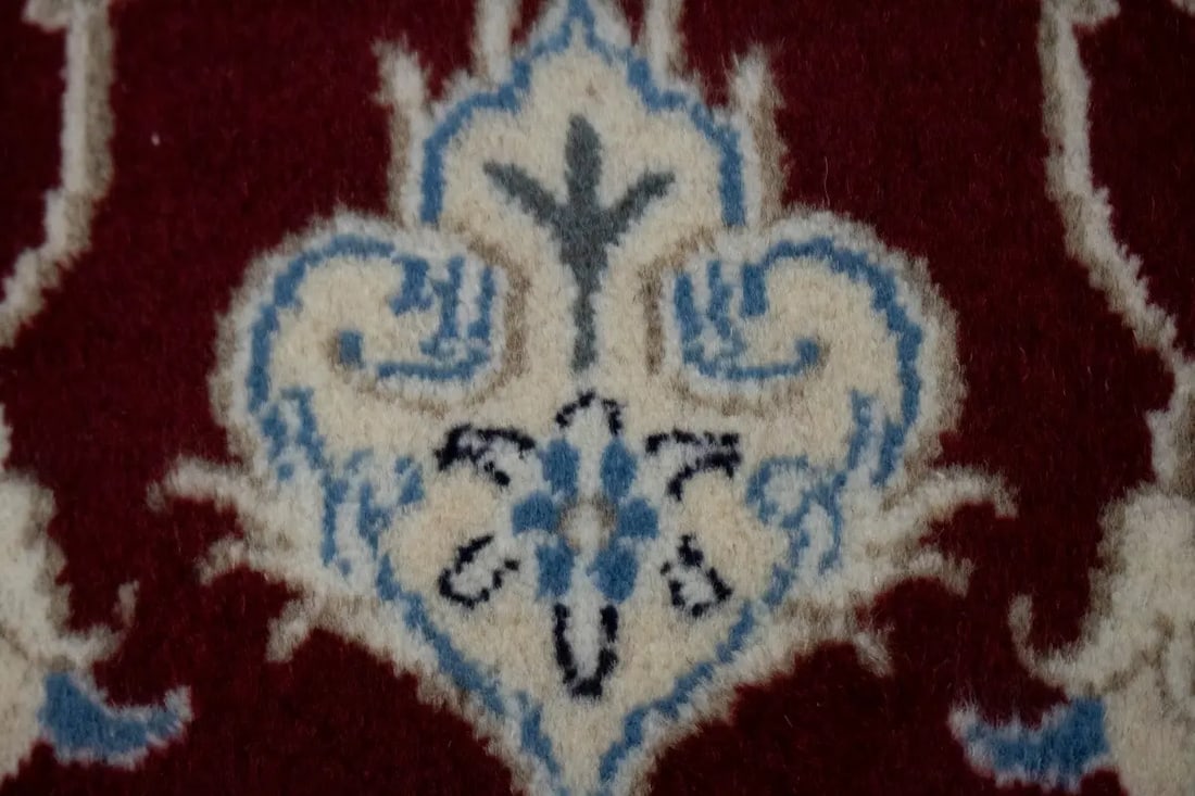 Red Traditional 3X5 Nain Kashmar Persian Rug - 7