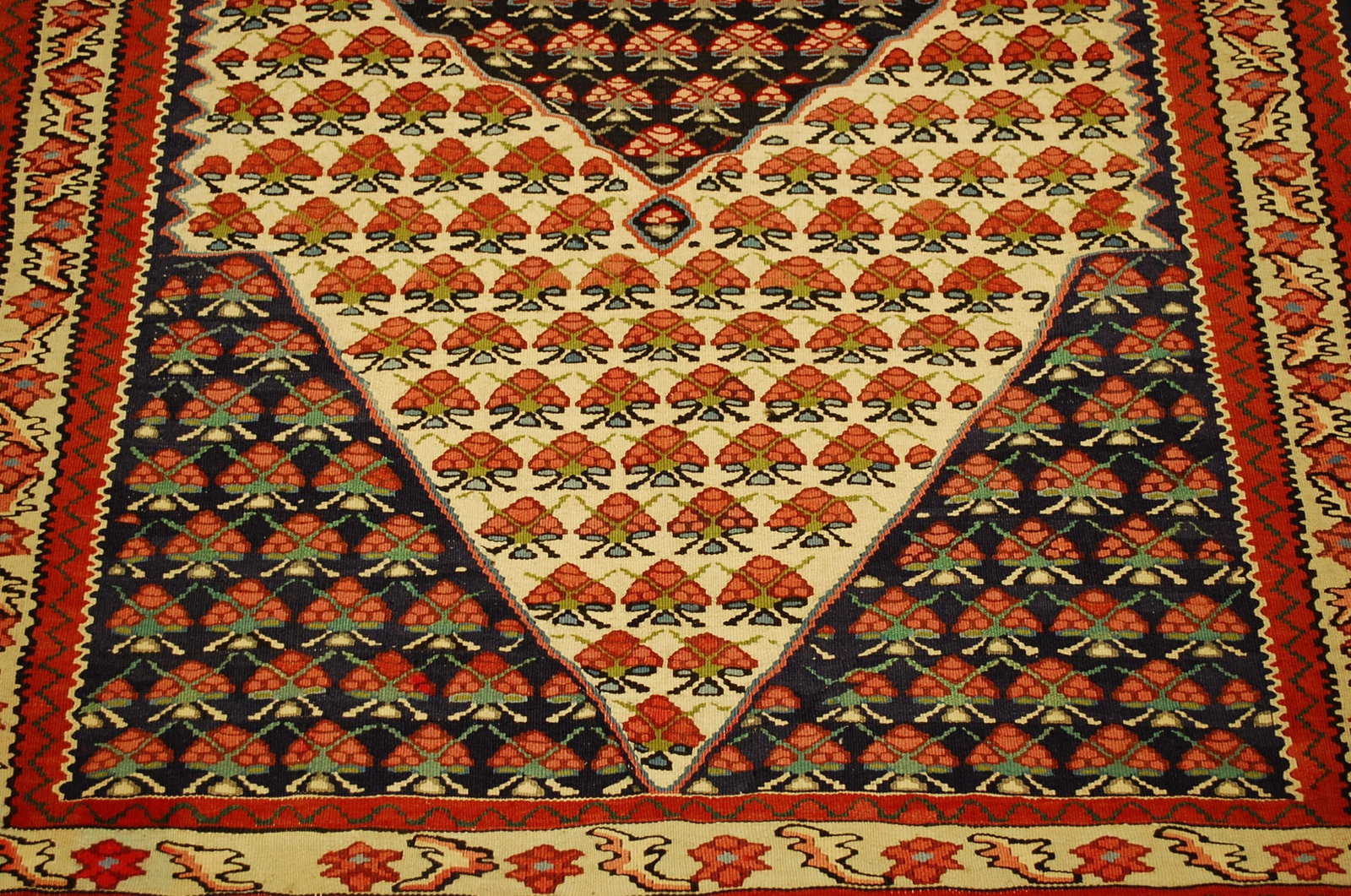 Persian SENNAH KILIM RUG 3' 8" x 5' 5" - 10
