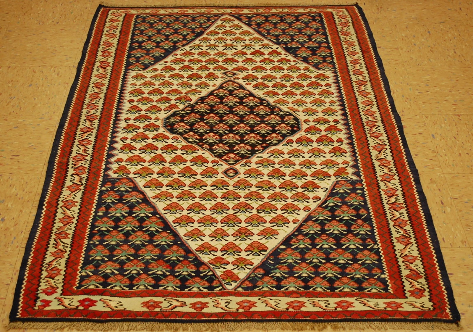 Persian SENNAH KILIM RUG 3' 8" x 5' 5": Title: Persian SENNAH KILIM RUG 3' 8" x 5' 5" Description:OLD, ANTIQUE HIGHLY DETAILED FINE SENNAH KILIM RUG....Very fine woven...HIGH KPSI......with exact size of 3' 8" x 5' 5" Allover detailed desig