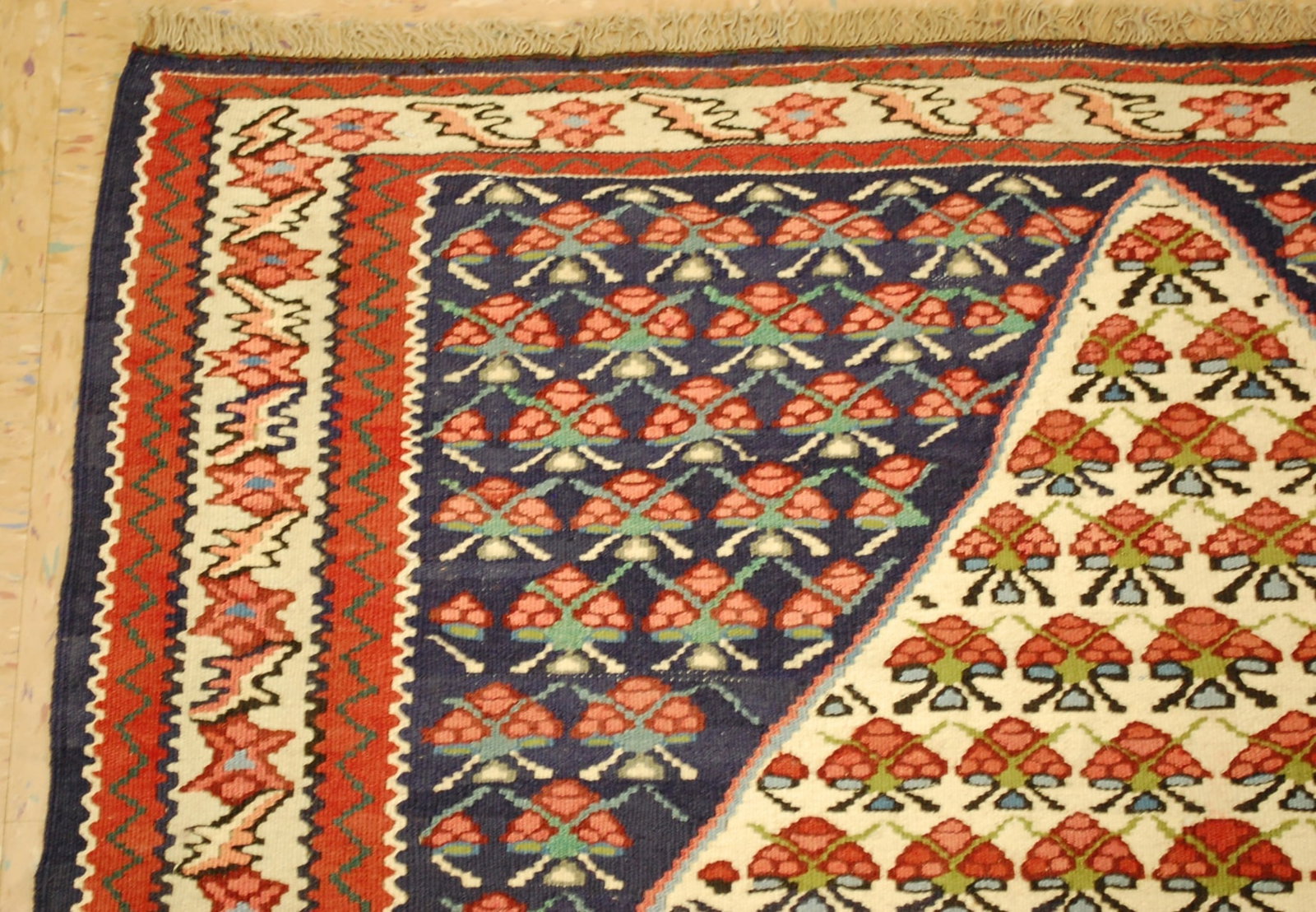 Persian SENNAH KILIM RUG 3' 8" x 5' 5" - 4