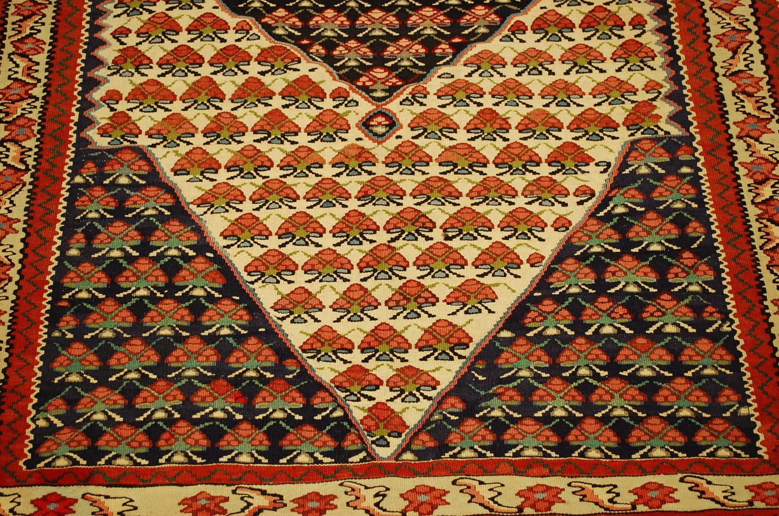 Persian SENNAH KILIM RUG 3' 8" x 5' 5" - 6