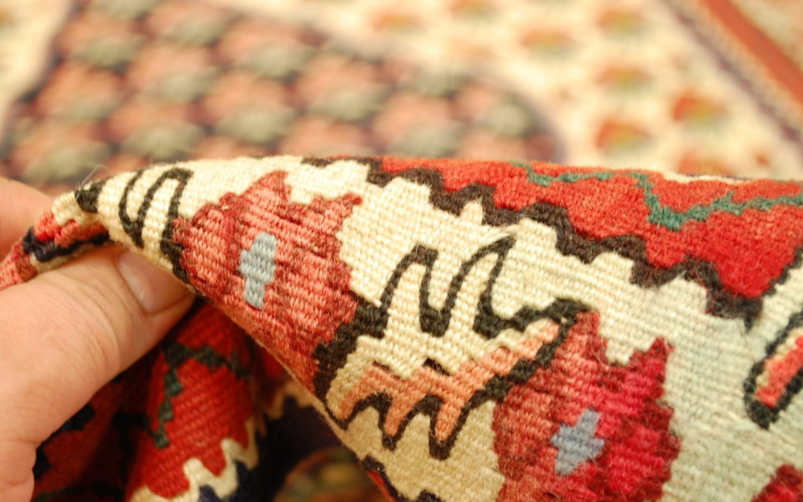 Persian SENNAH KILIM RUG 3' 8" x 5' 5" - 8
