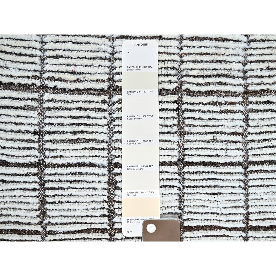 Daisy White Moroccan Weave with Grid Design Hand Knotted Wool Mat Rug - 4