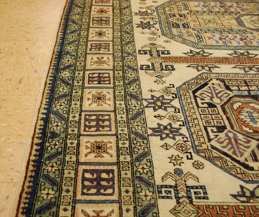 CAUCASIAN RUG 5'4" X 8'6" - 7