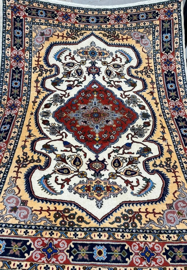 Hand Knotted Persian Tabriz Wool Ivory Oriental Area Rug 4'10" x 6'6" - 3