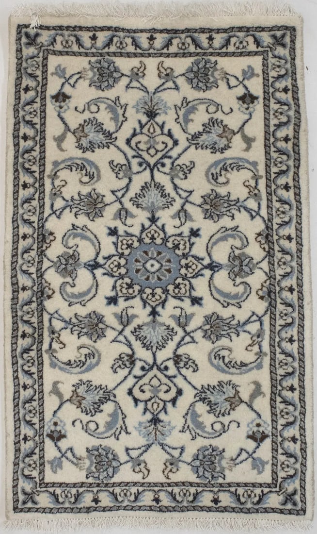 Cream Floral Classic 2'4X4 Nain Persian Rug - 2