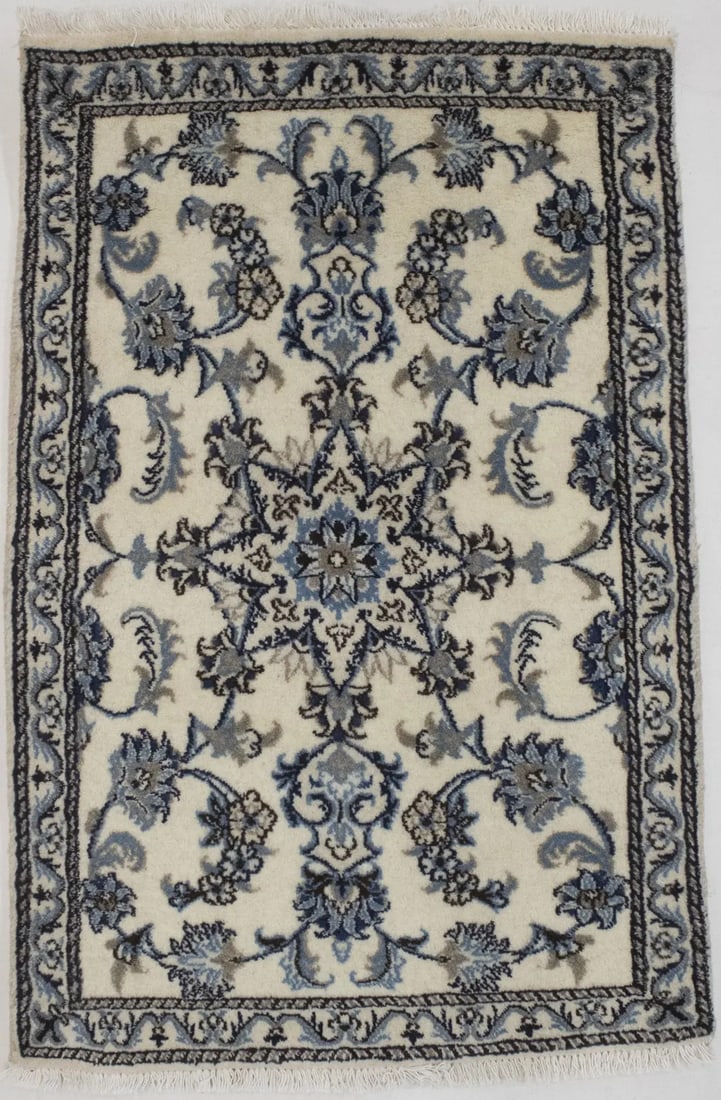 Cream Floral Classic 3X4 Nain Persian Rug - 2