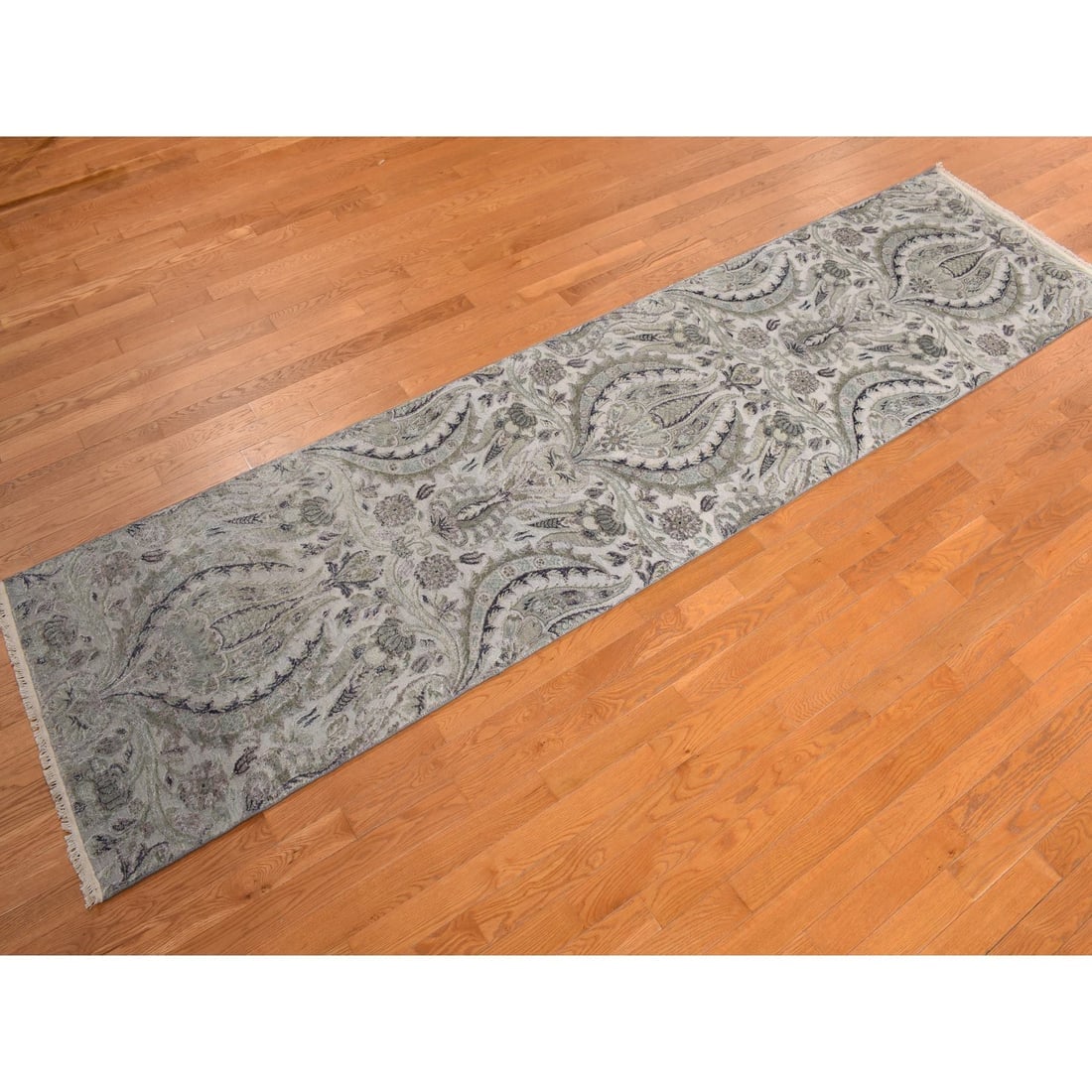 Gray Tulip Flower Design Pure Silk with Textured Wool Hand Knotted Rug - 2