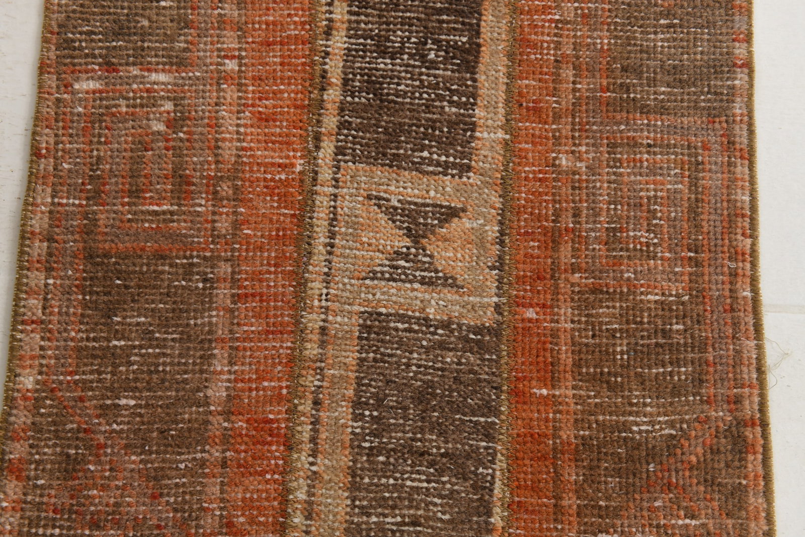 1'8'' x 3'2'' Turkish Handmade Kilim Rug - 24129 - 7