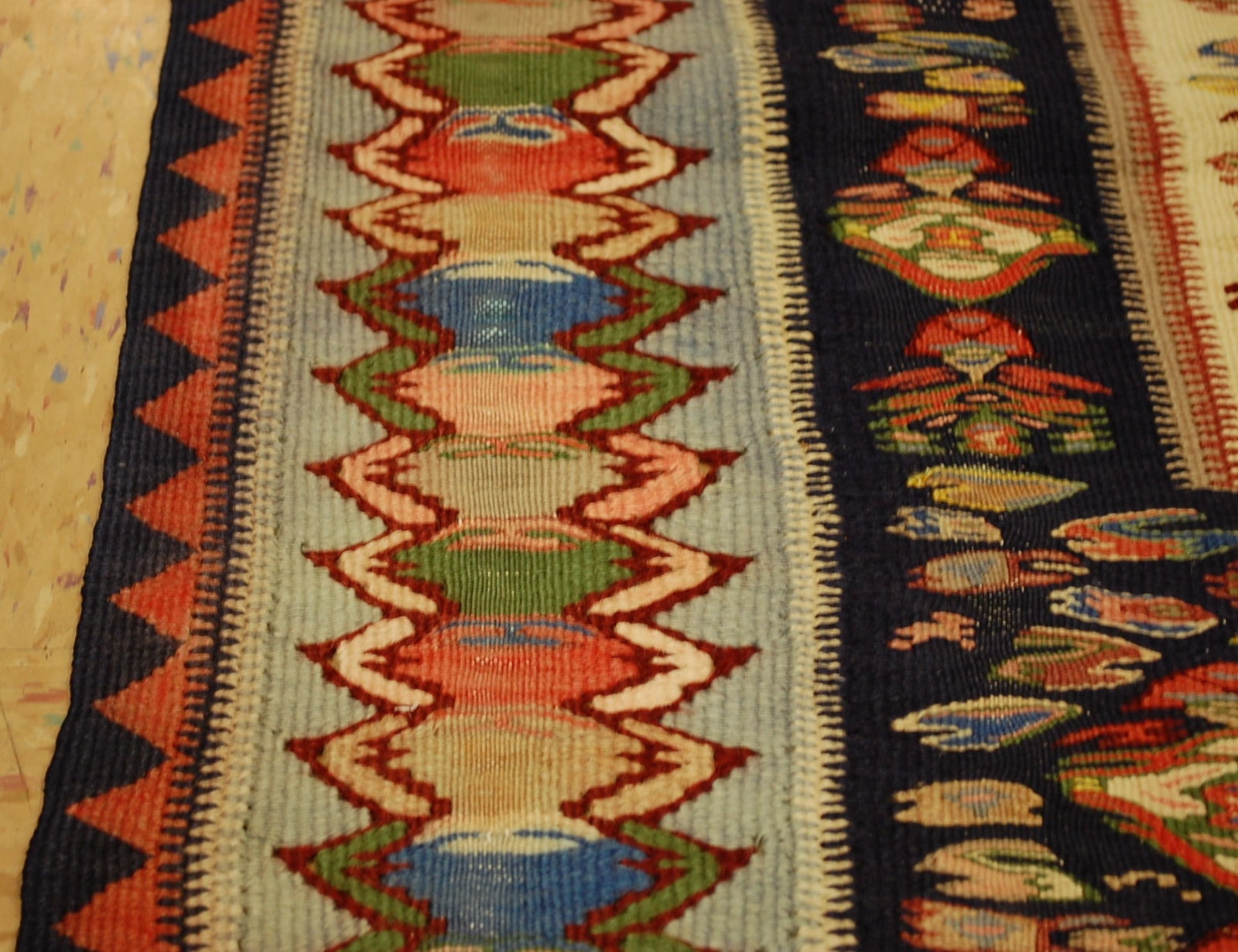 Persian SENNAH KILIM 3'8" x 4'10" - 8