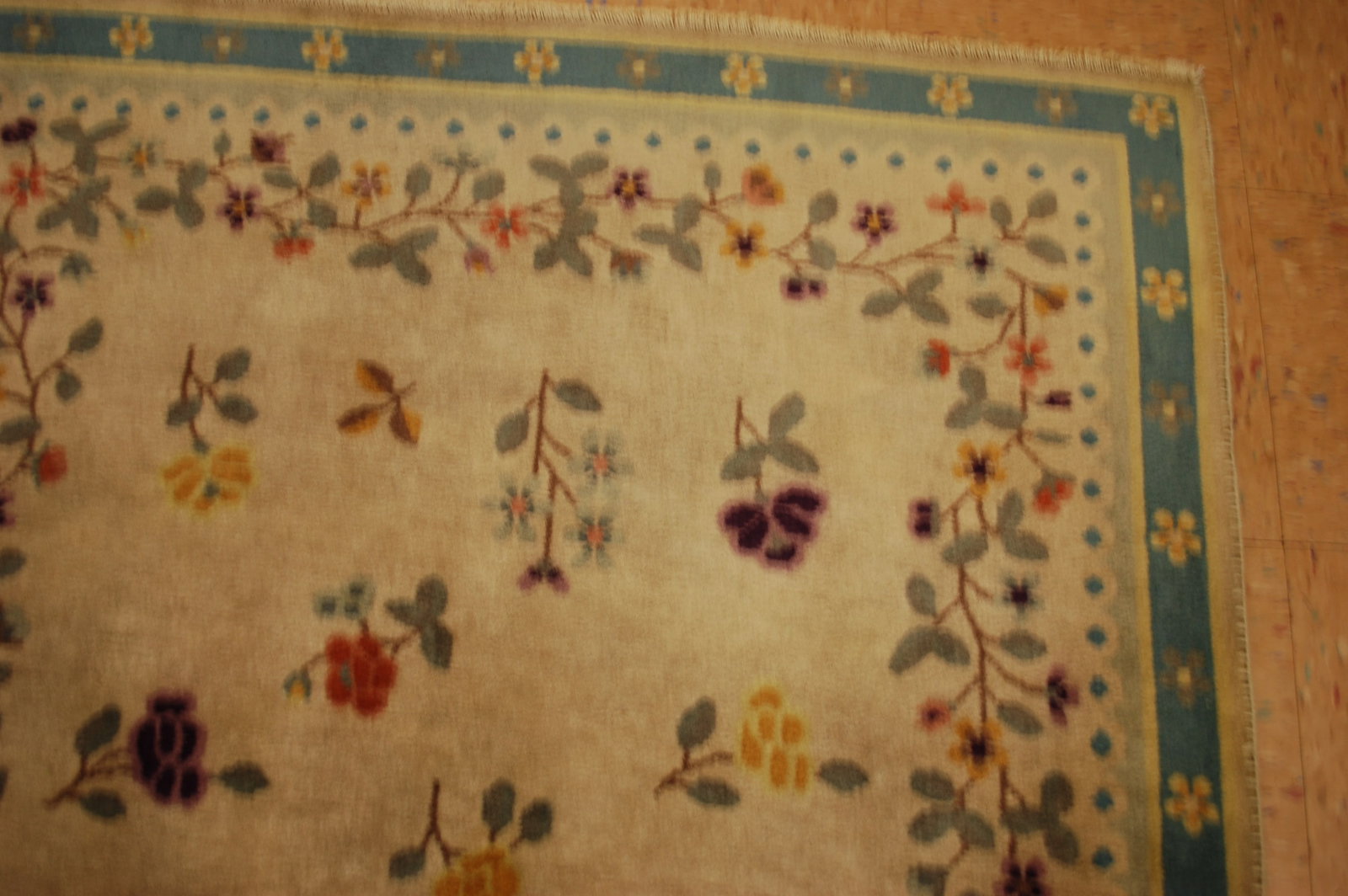 NICHOLS CHINESE RUG 3'10" x 6'5" - 7
