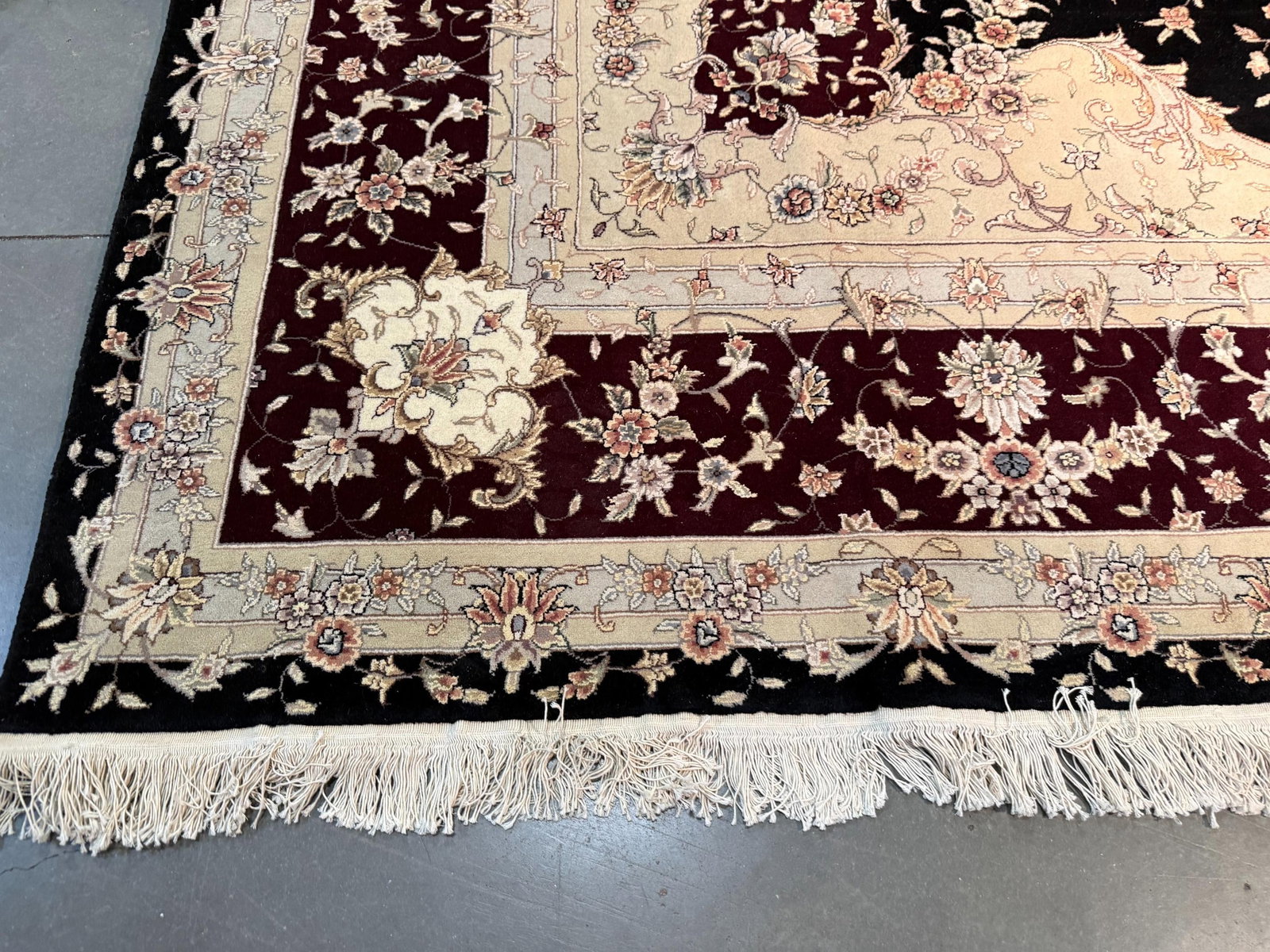 Magnificent Silk andWool Tabriz Rug 9.6x14 - 3