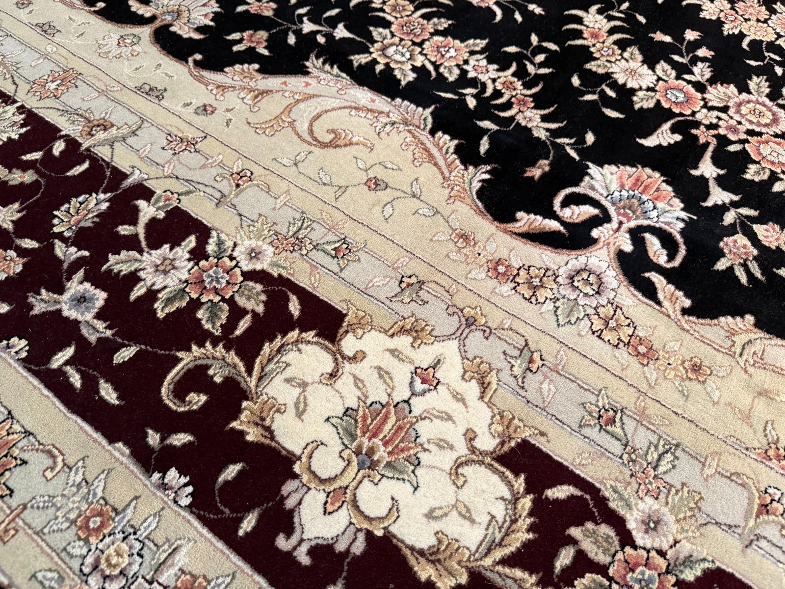 Magnificent Silk andWool Tabriz Rug 9.6x14 - 8