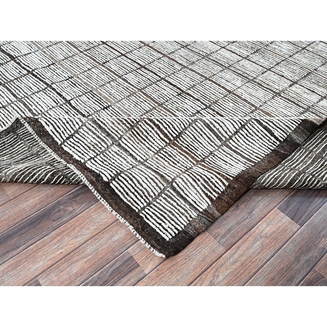 Daisy White Moroccan Weave with Box Design Hand Knotted Pure Wool Rug - 6