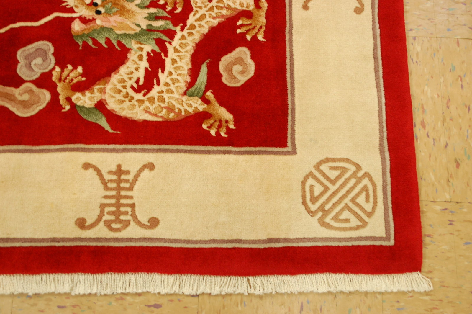 CHINESE NICHOLS RUG 6' x 9' - 6