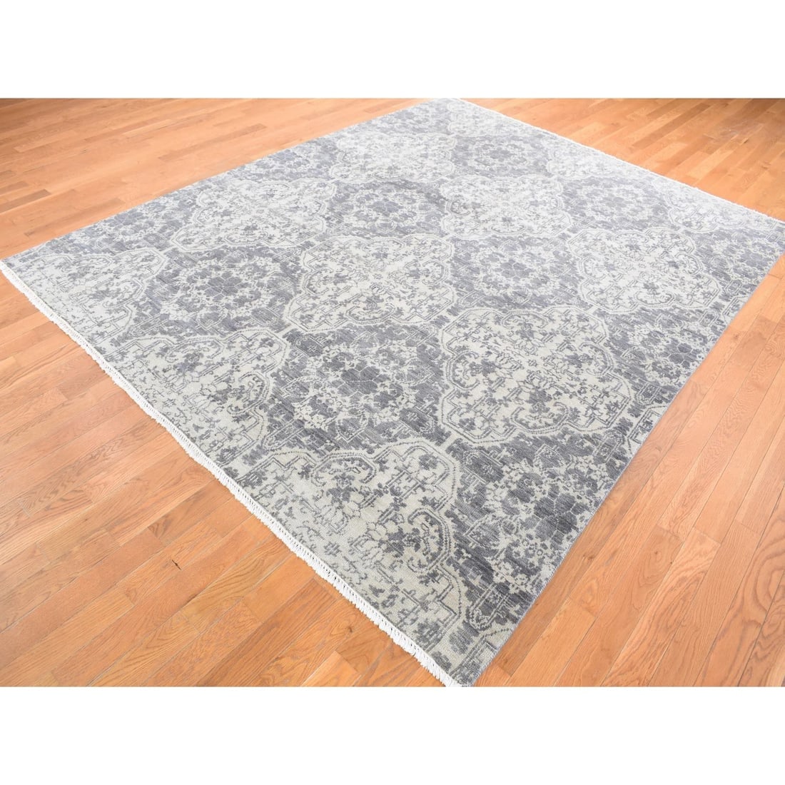 Ivory Hand Knotted Wool and Silk Geometric Mughal Design Oriental Rug - 4