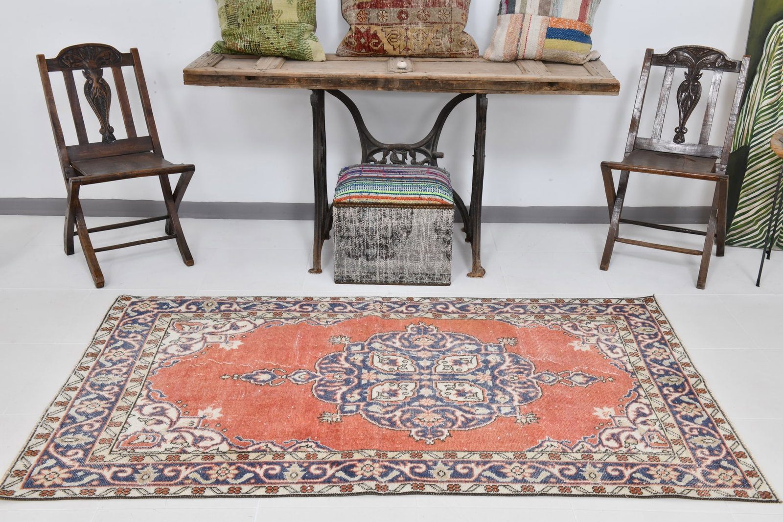 3'8'' x 6'7'' Handmade Vintage Wool Rug - 21748 - 2