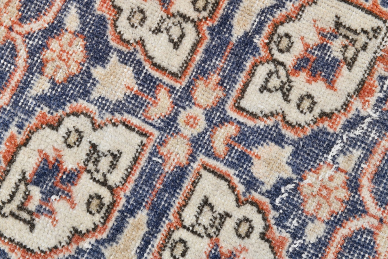 3'8'' x 6'7'' Handmade Vintage Wool Rug - 21748 - 6