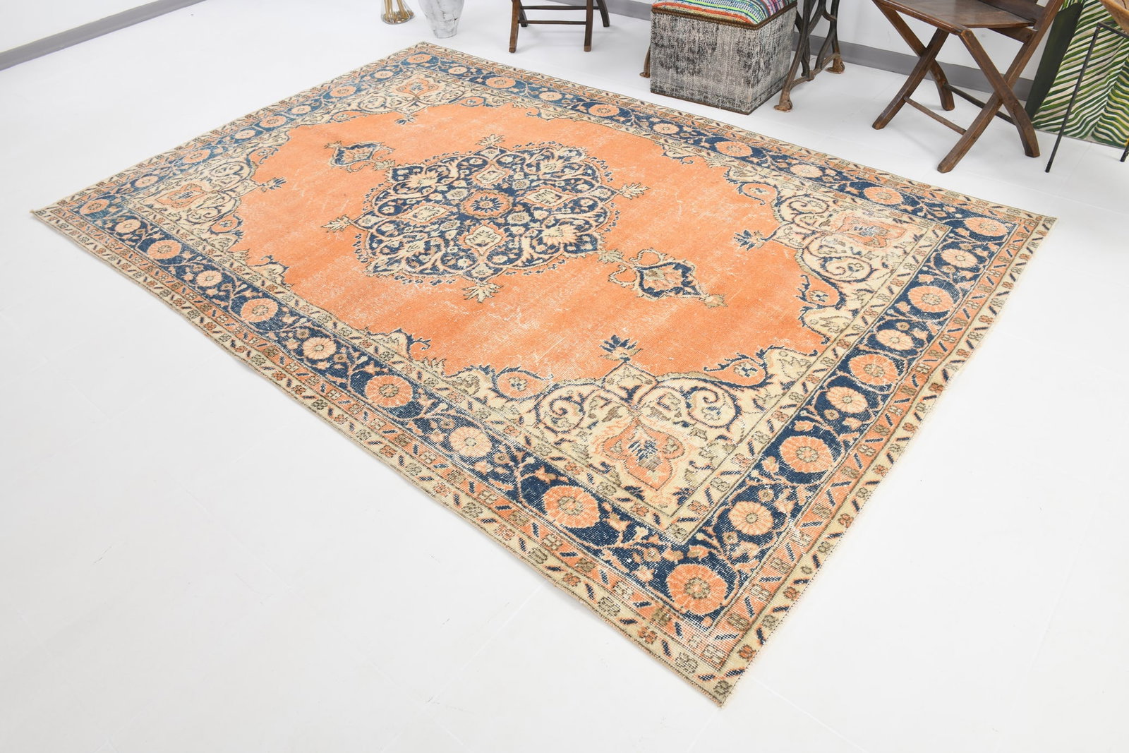 6'5'' x 9'10'' Handmade Vintage Wool Rug - 17500 - 2