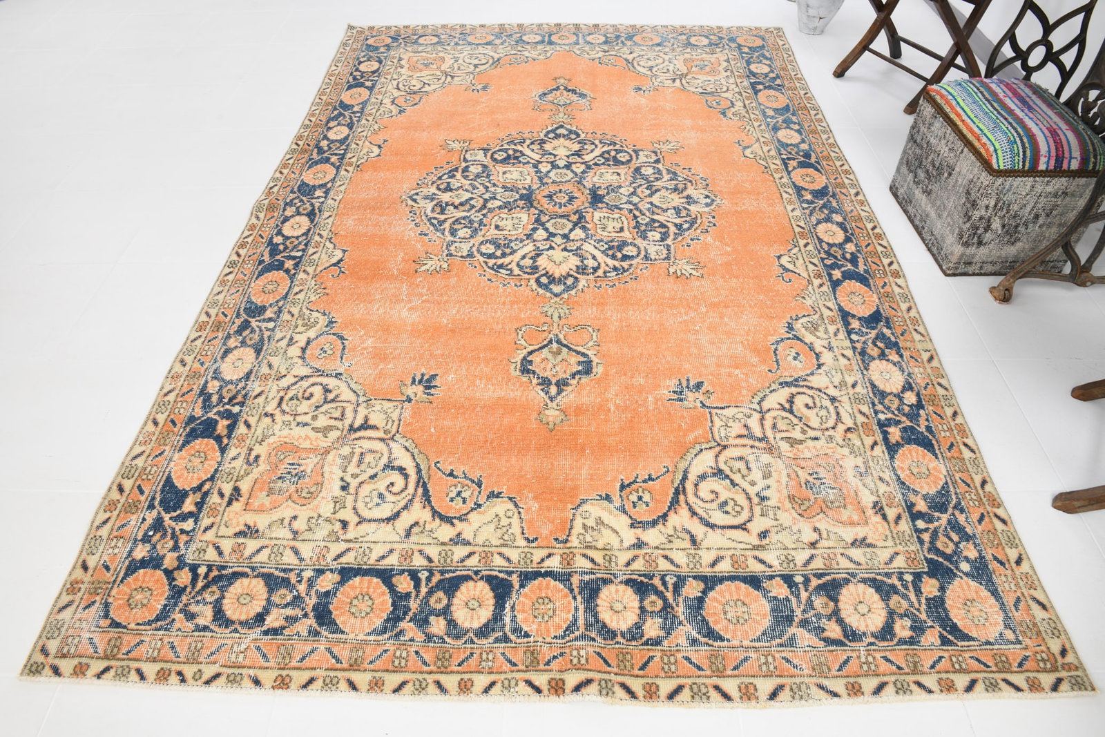 6'5'' x 9'10'' Handmade Vintage Wool Rug - 17500 - 3