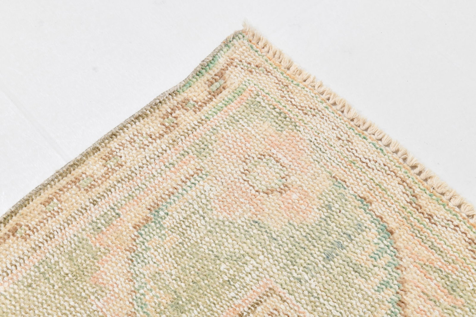 6'4'' x 9'5'' Handmade Vintage Wool Rug - 21054 - 9