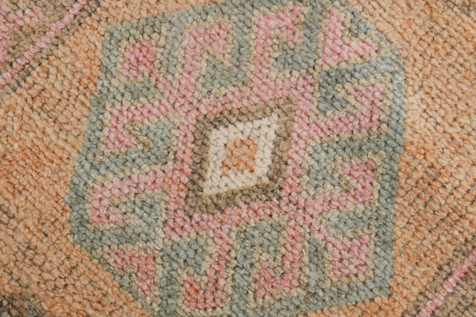2'8'' x 13'5'' Handmade Vintage Wool Rug - 18818 - 8