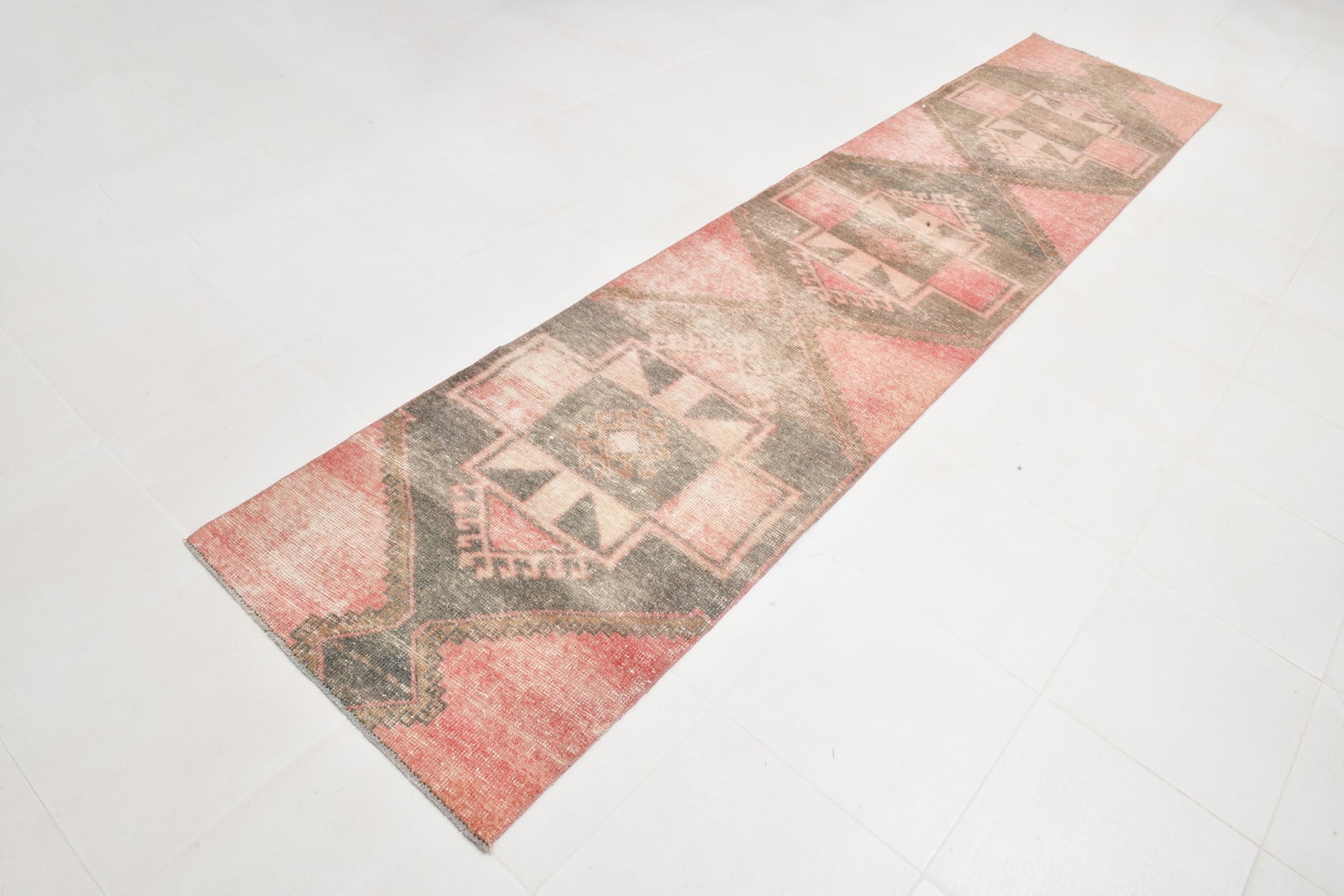 2'7'' x 12'0'' Handmade Vintage Wool Rug - 22160 - 19