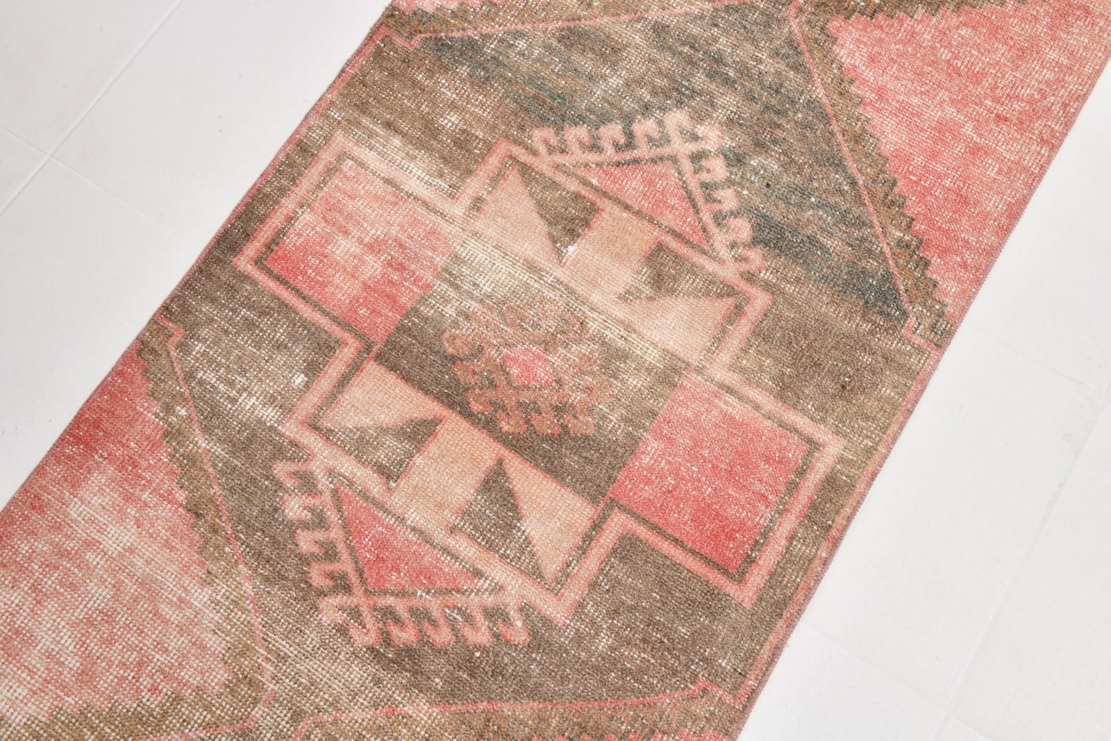 2'7'' x 12'0'' Handmade Vintage Wool Rug - 22160 - 5