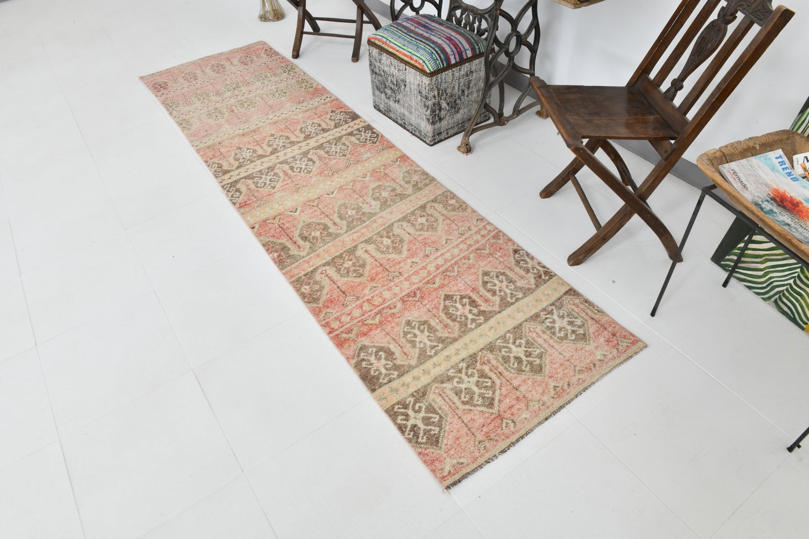 2'5'' x 9'5'' Handmade Vintage Wool Rug - 23021 - 3