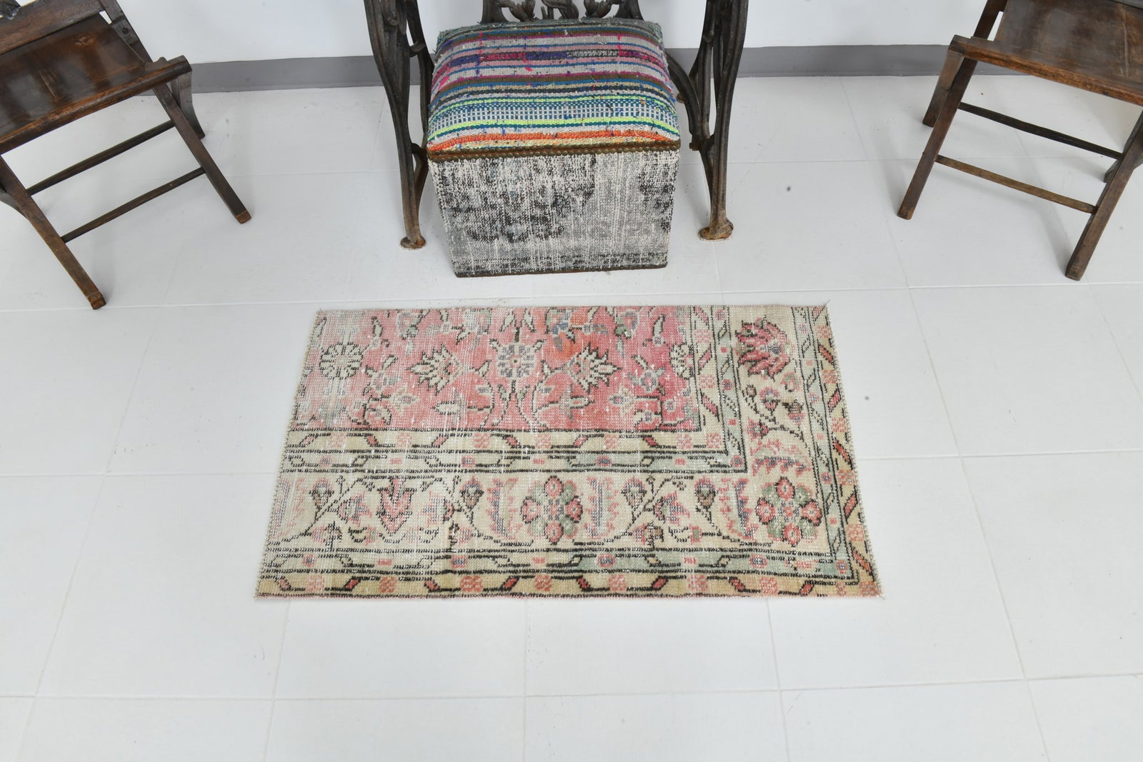 2'0'' x 3'5'' Vintage Wool Runner Rug - 22918 - 2