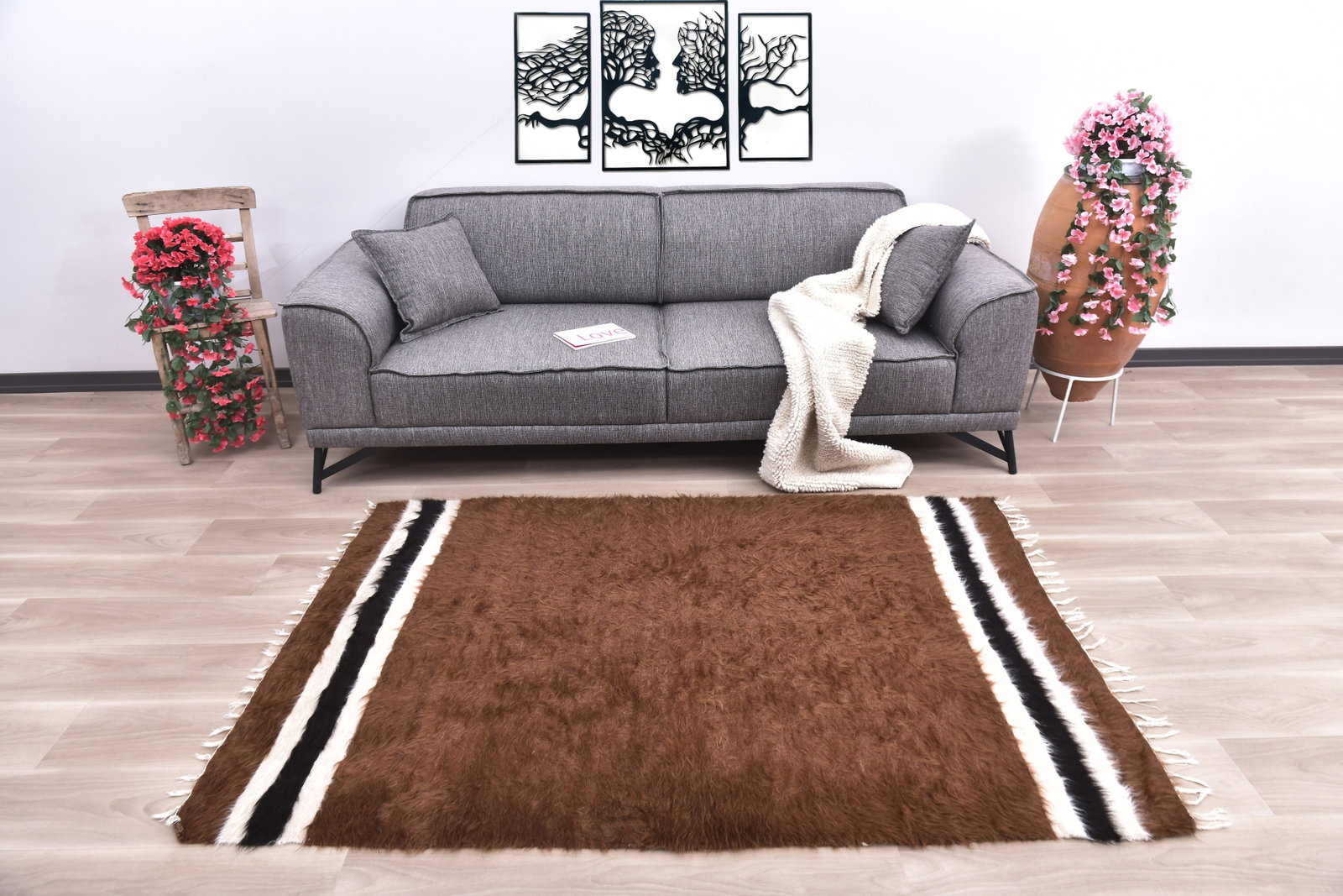 4'3'' x 6'3'' Vintage Wool Runner Rug - 240440: Title: 4'3'' x 6'3'' Vintage Wool Runner Rug - 240440 Description:4'3'' x 6'3'' Vintage Wool Runner Rug - 240440 Origin:Turkiye Date/Period:1960-90 Materials:Wool,Cotton Dimension:4'3''x6'3'' ft,