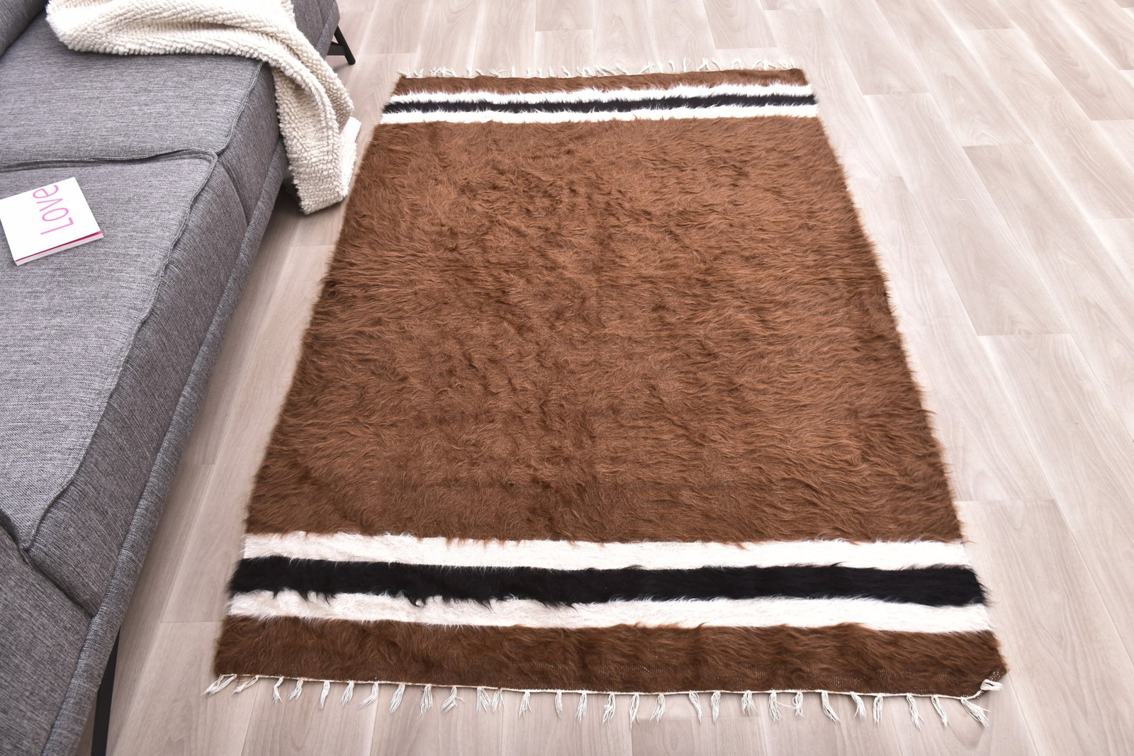 4'3'' x 6'3'' Vintage Wool Runner Rug - 240440 - 2