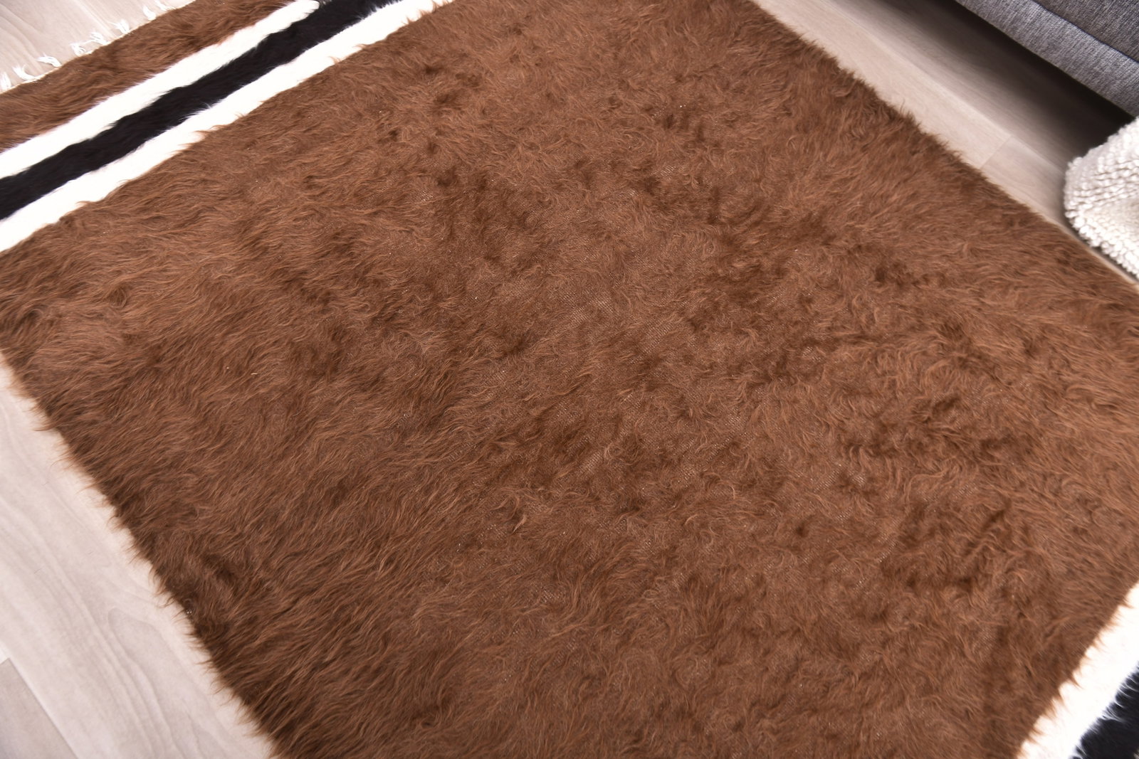 4'3'' x 6'3'' Vintage Wool Runner Rug - 240440 - 3