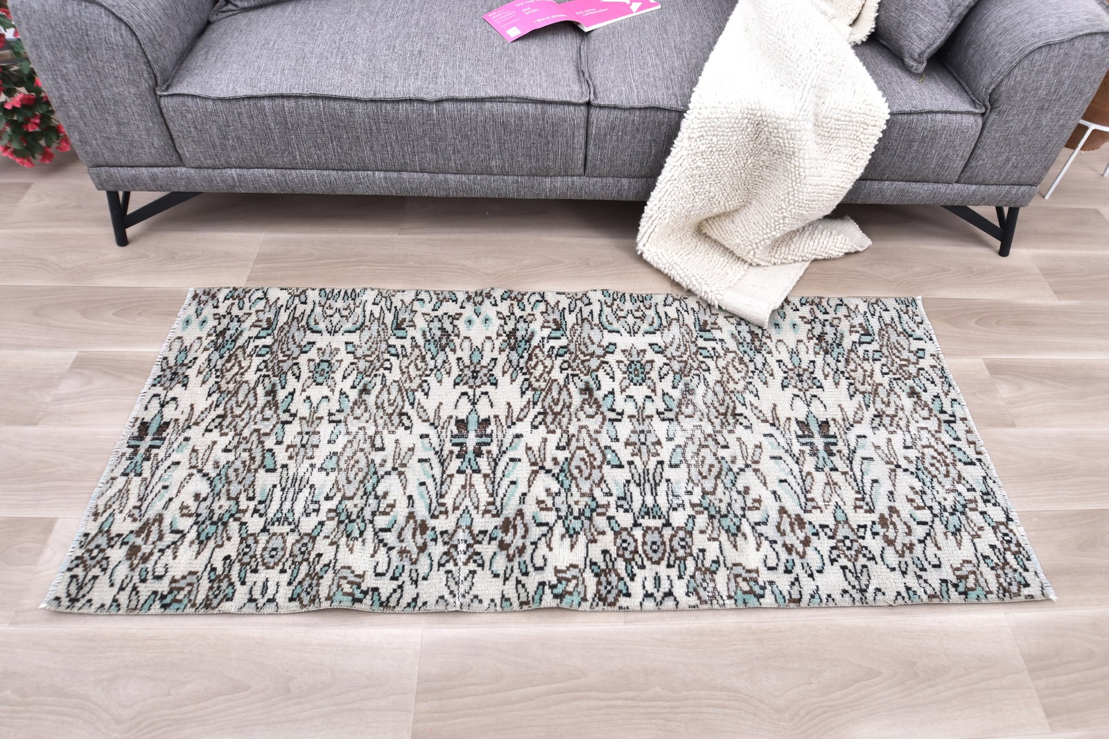 2'6'' x 5'6'' Decorative Vintage Rug - 240937: Title: 2'6'' x 5'6'' Decorative Vintage Rug - 240937 Description:2'6'' x 5'6'' Decorative Vintage Rug - 240937 Origin:Turkiye Date/Period:1960-90 Materials:Wool,Cotton Dimension:2'6''x5'6'' ft,