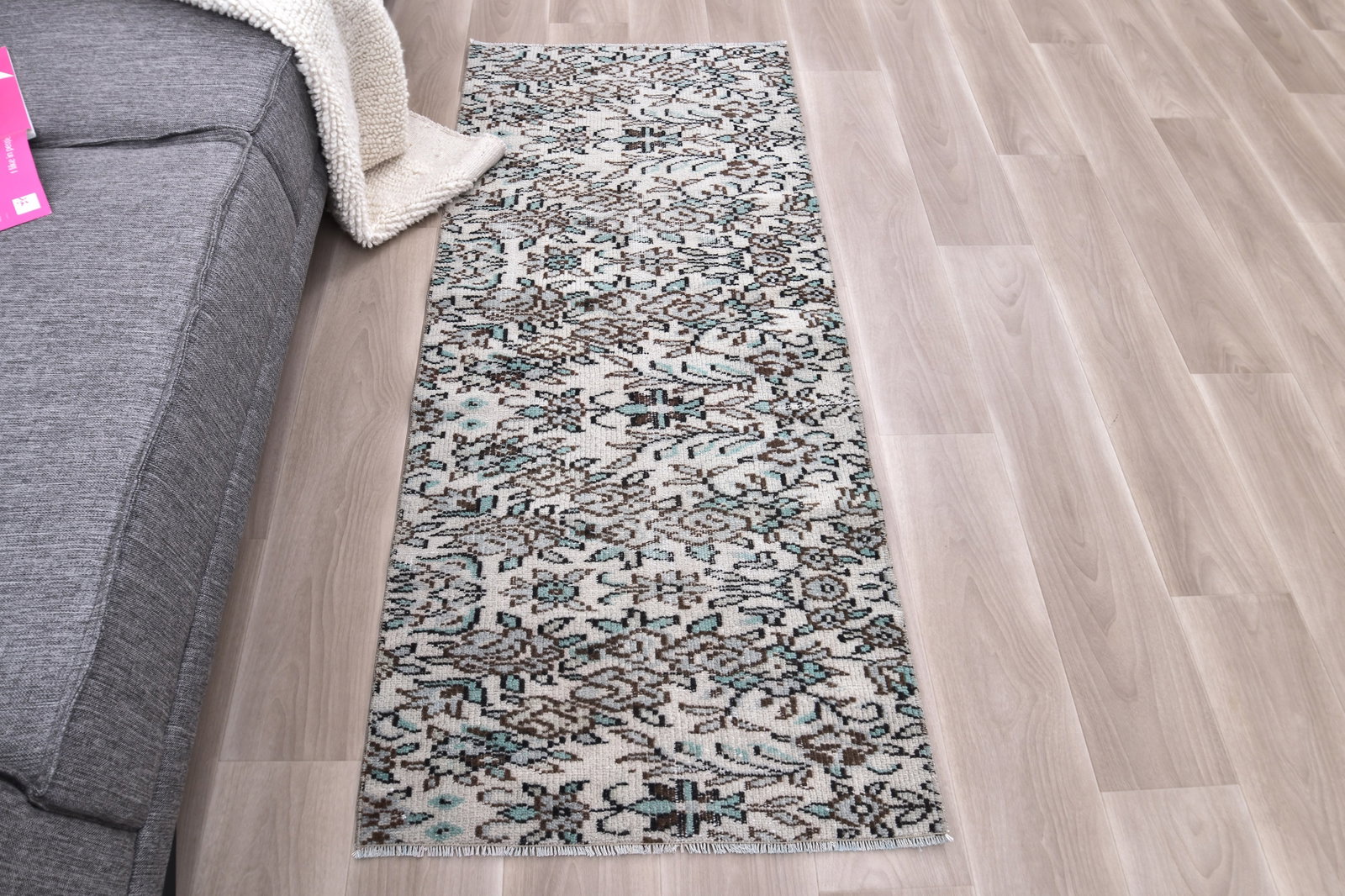 2'6'' x 5'6'' Decorative Vintage Rug - 240937 - 2