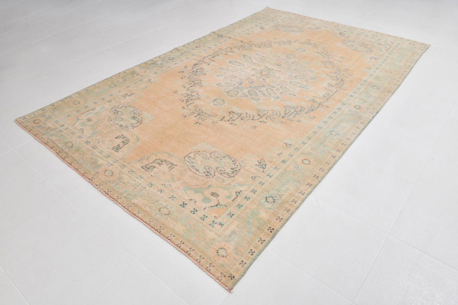 6'2'' x 10'0'' Handmade Vintage Wool Rug - 21513 - 15