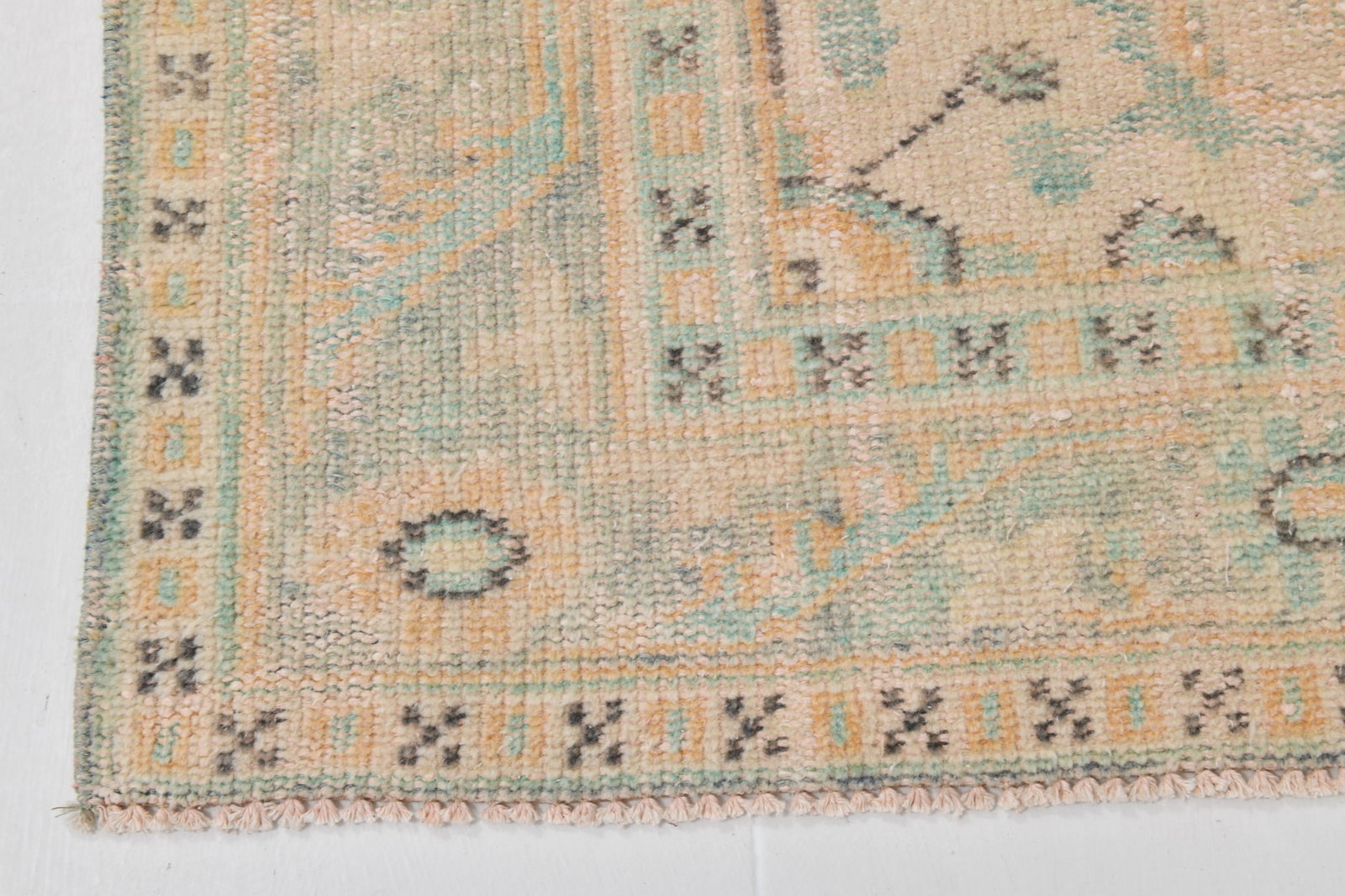 6'2'' x 10'0'' Handmade Vintage Wool Rug - 21513 - 7