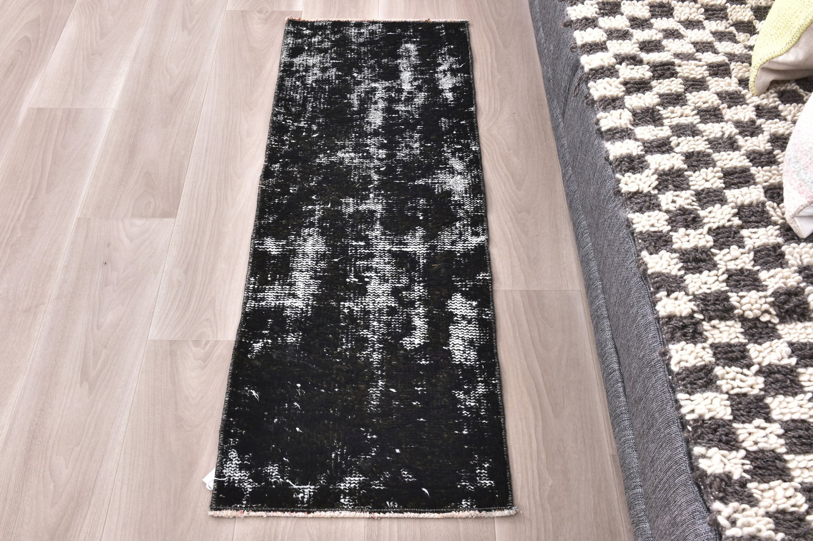 1'6'' x 4'1'' Turkish Vintage Runner Rug - 240096 - 2
