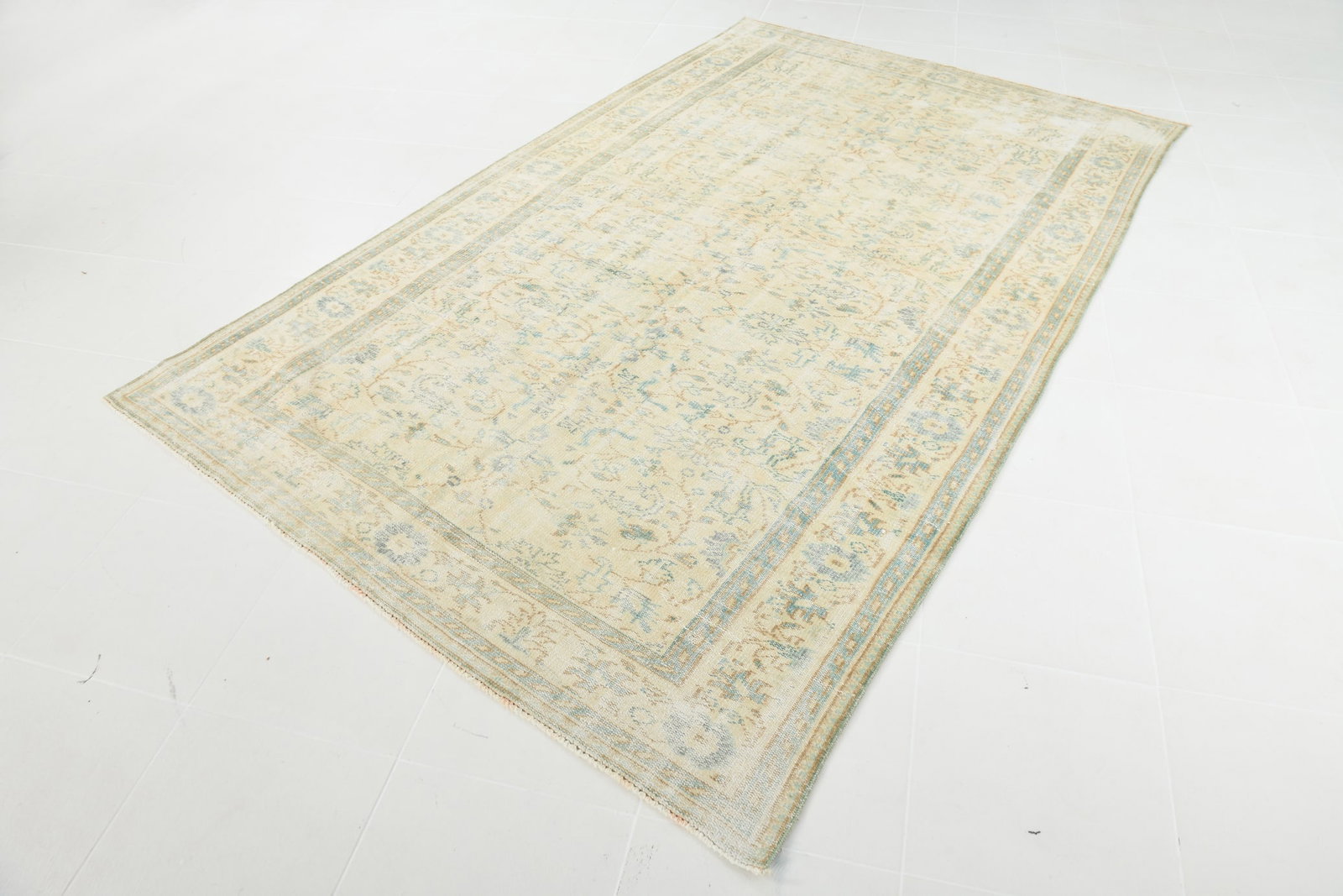 6'0'' x 9'5'' Handmade Vintage Wool Rug - 17898 - 19