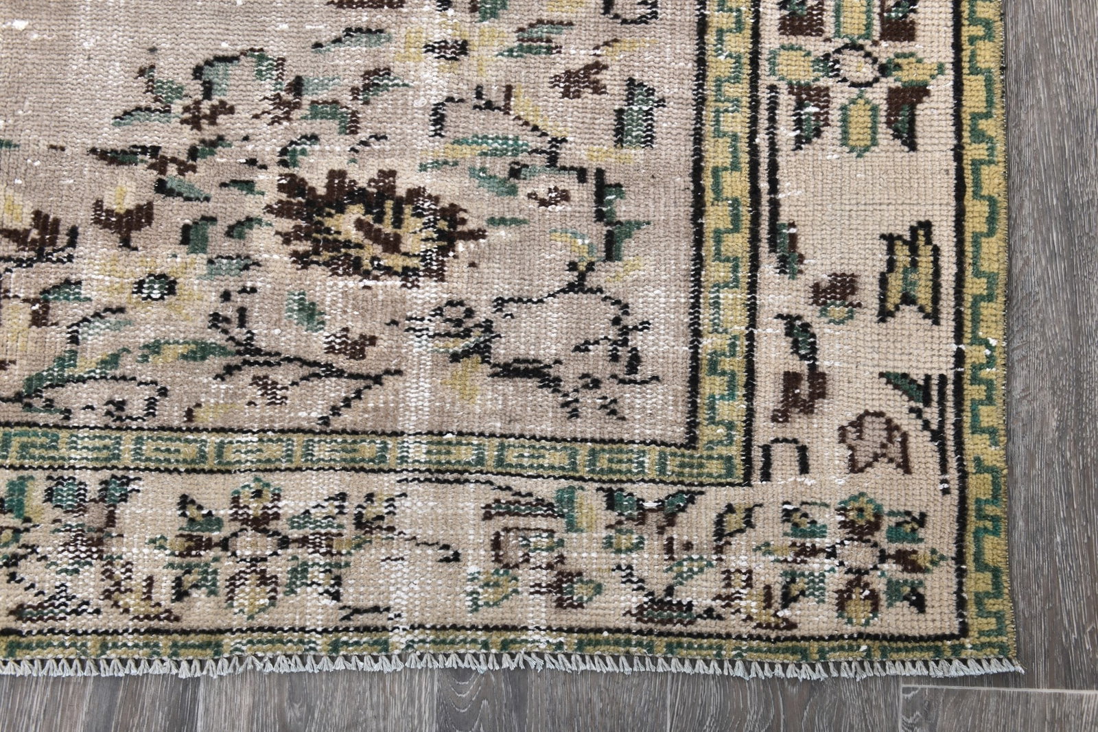 5'4'' x 9'0'' Handmade Vintage Wool Rug - 243935 - 9