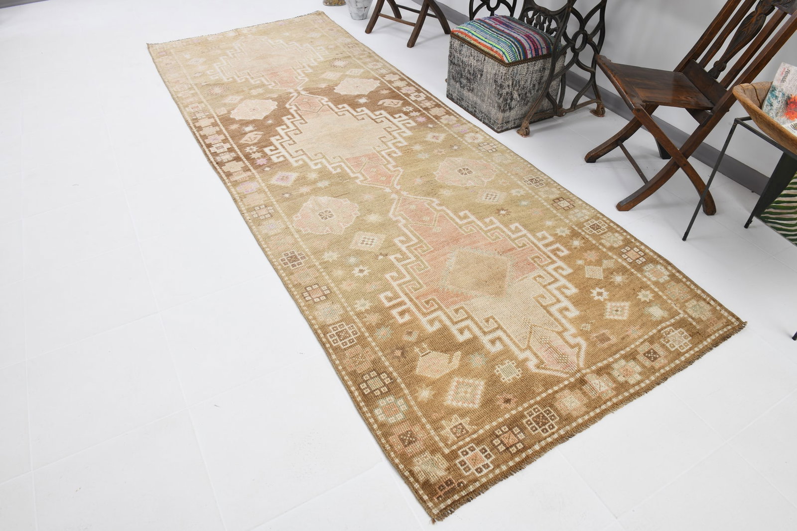 4'0'' x 11'4'' Handmade Vintage Wool Rug - 19924 - 4