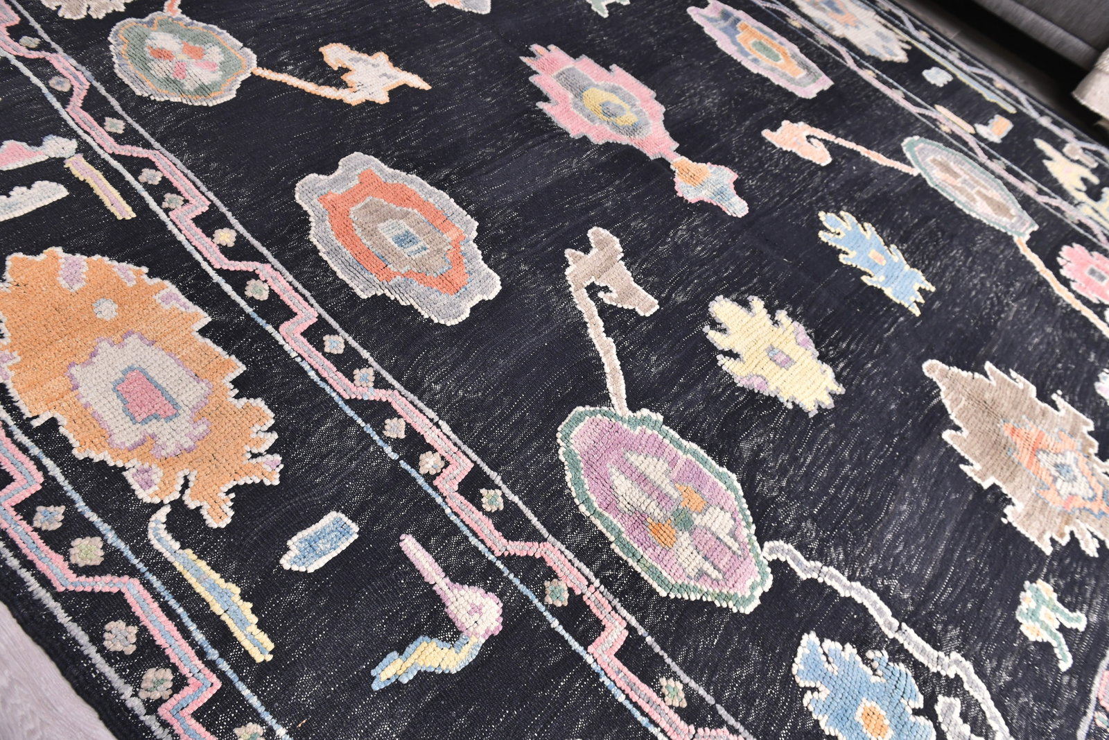 10'9'' x 13'11'' Handmade Vintage Wool Rug - 21675 - 2