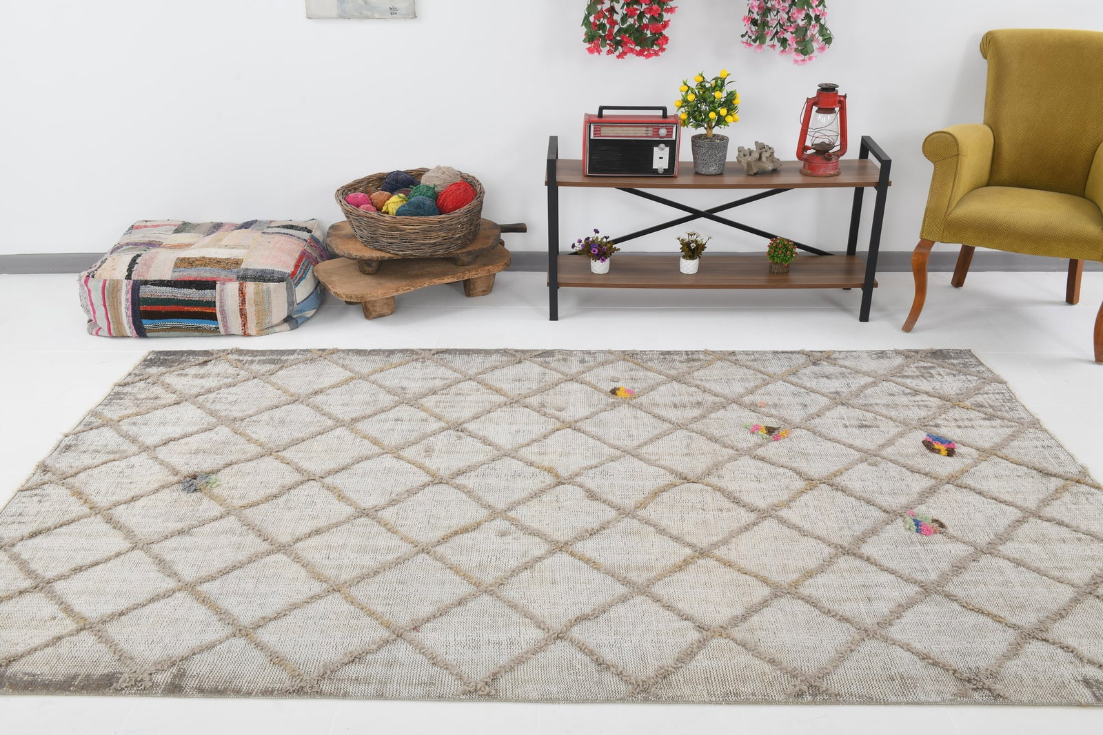 5'7'' x 9'4'' Handmade Vintage Wool Rug - 80261 - 2