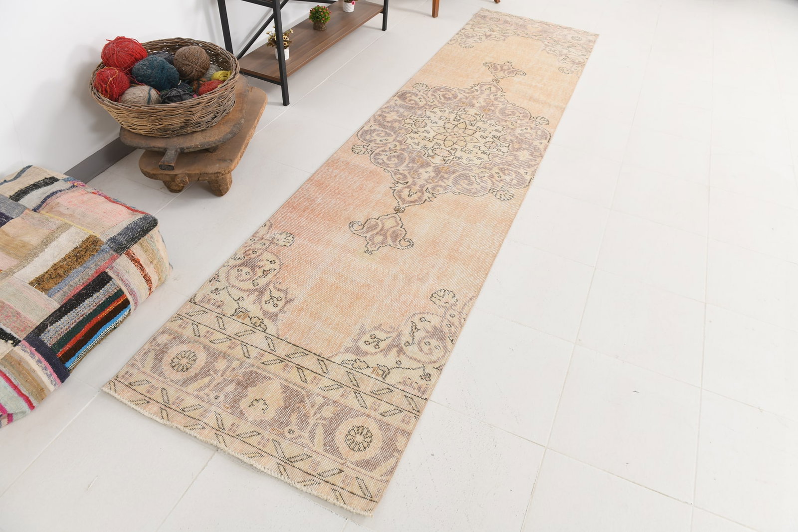 2'9'' x 11'8'' Handmade Vintage Wool Rug - 17433 - 4