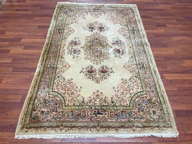 Antique Persian kirman Rug-5036: Title:Antique Persian kirman Rug-5036 Description:An antique Persian kiman rug from southwest Persia, size 4 ft by 6 ft. 4 inches, circa 1940, excellent condition with a good pile throughout,