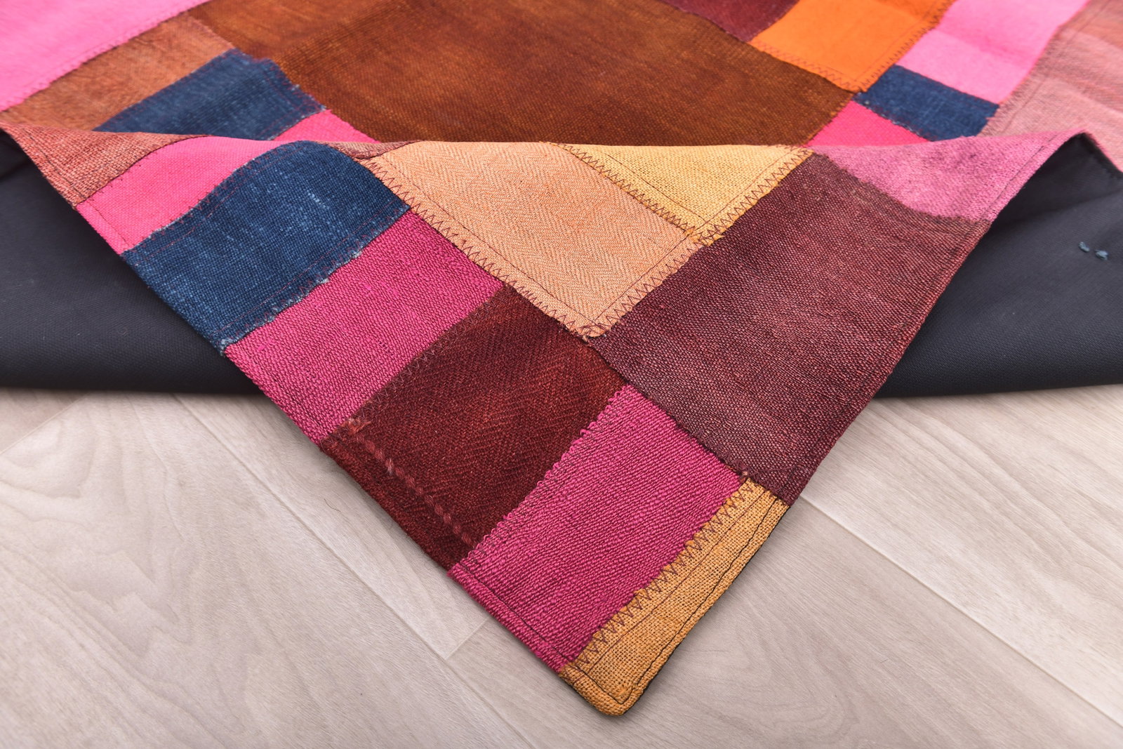 6'2'' x 8'0'' Decorative Vintage Rug - 240399 - 12