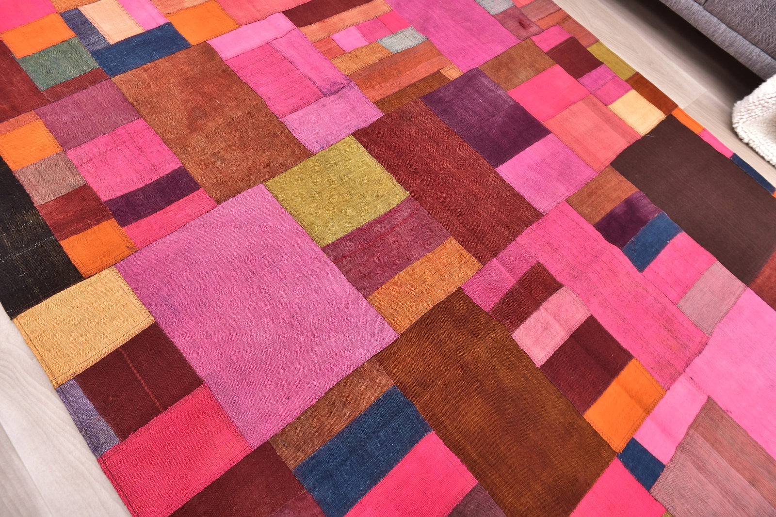 6'2'' x 8'0'' Decorative Vintage Rug - 240399 - 3
