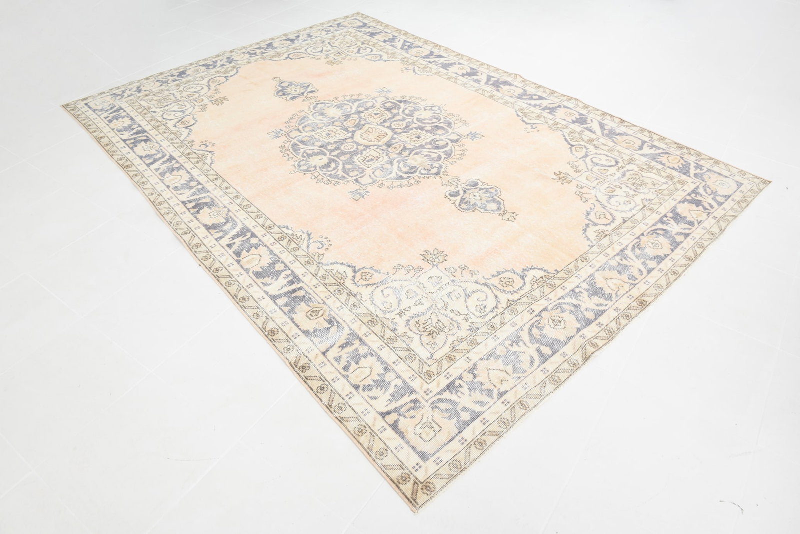 6'11'' x 9'11'' Handmade Vintage Wool Rug - 17887 - 17